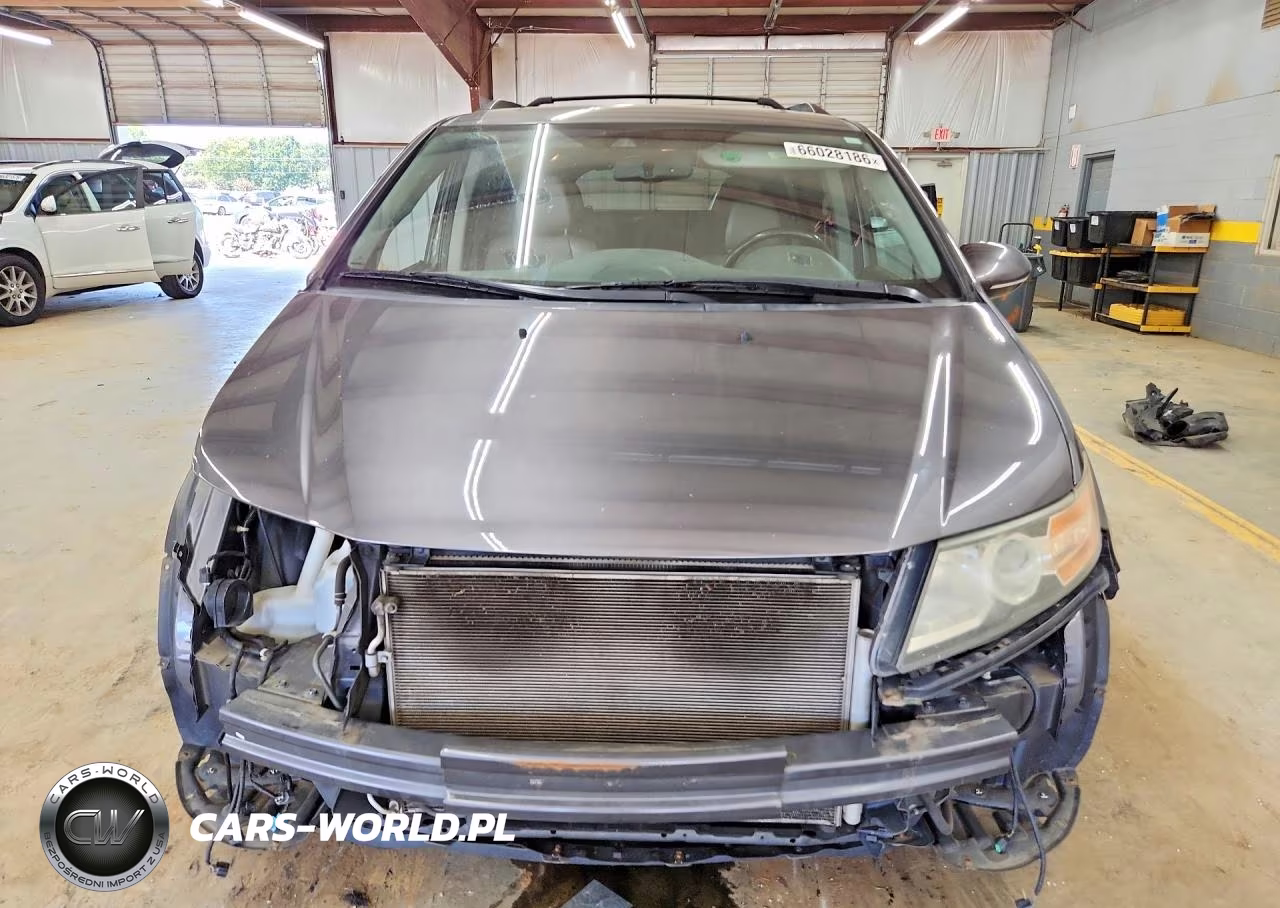 2016 Honda Odyssey Touring VIN:5FNRL5H99GB053869 - 5