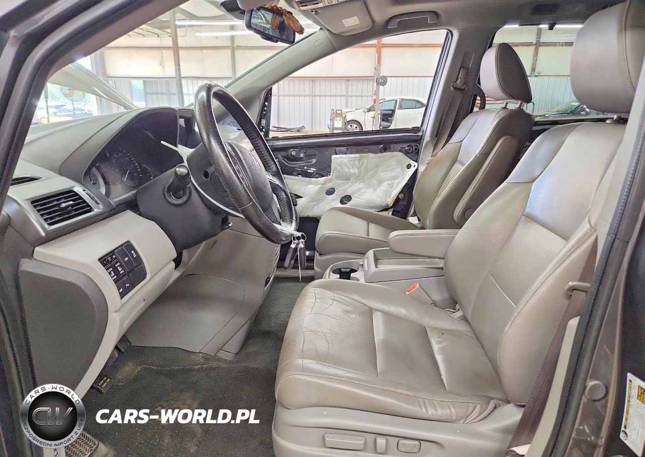 2016 Honda Odyssey Touring VIN:5FNRL5H99GB053869 - 7