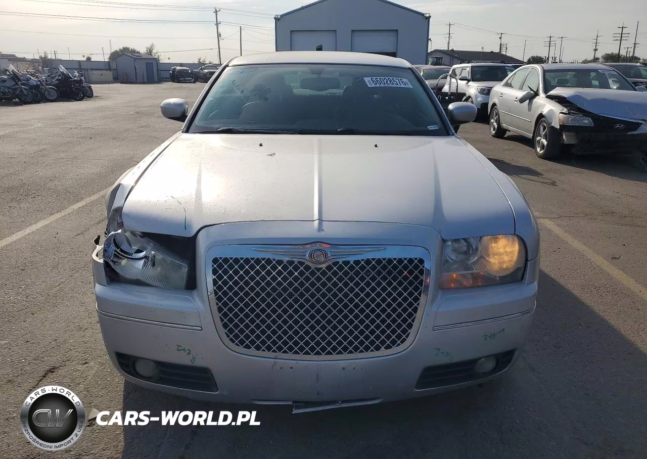 2005 Chrysler 300 Touring VIN:2C3JA53G75H642097 - 5
