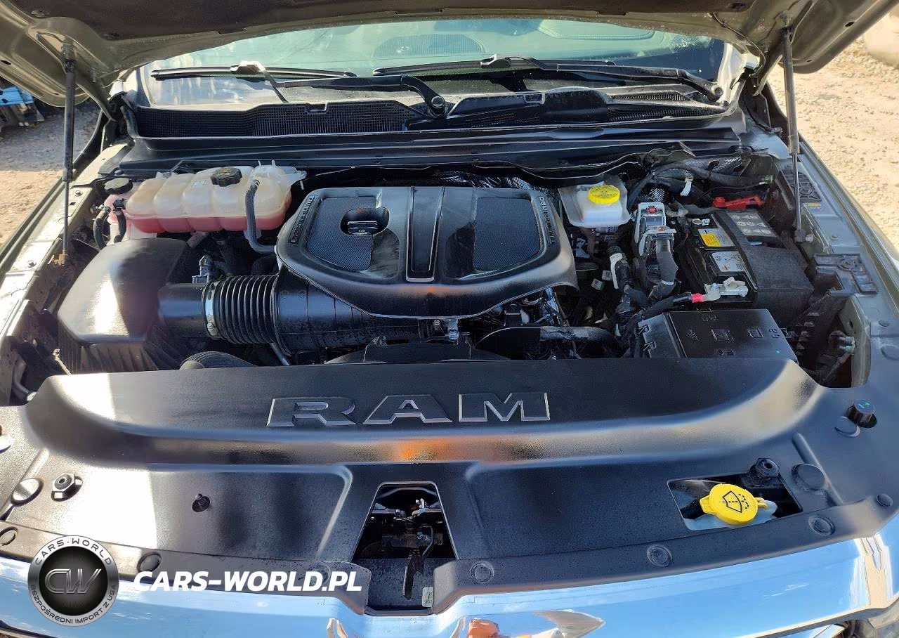 2026 Ram 1500 Laramie VIN:1C6SRFJP3TN289483 - 11