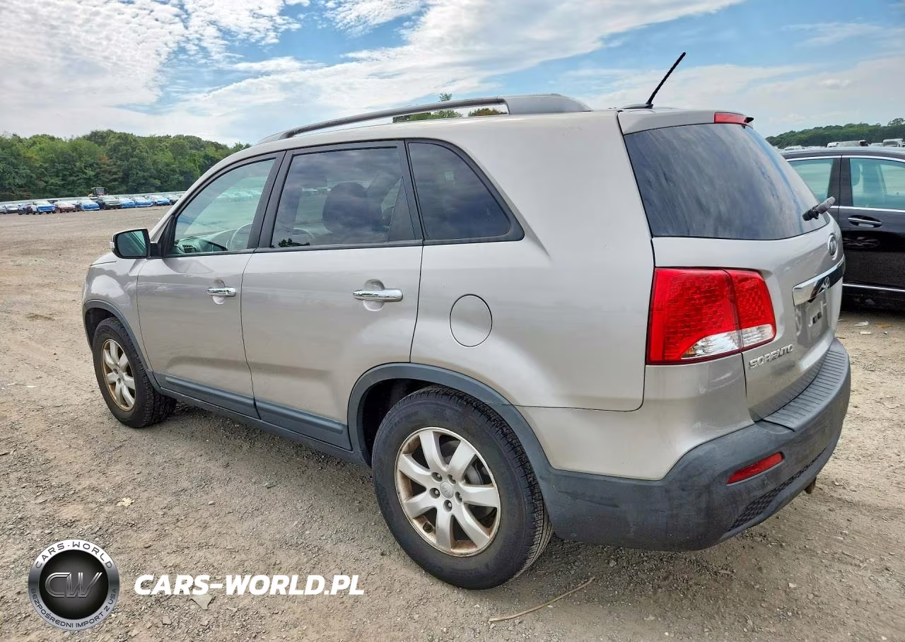 2013 Kia Sorento Lx VIN:5XYKT4A69DG382040 - 2