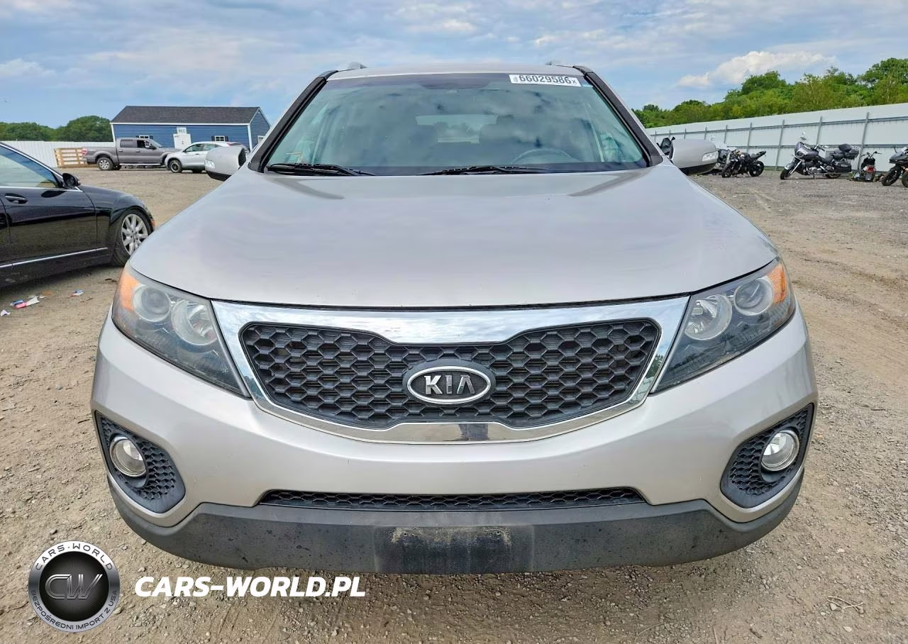 2013 Kia Sorento Lx VIN:5XYKT4A69DG382040 - 5