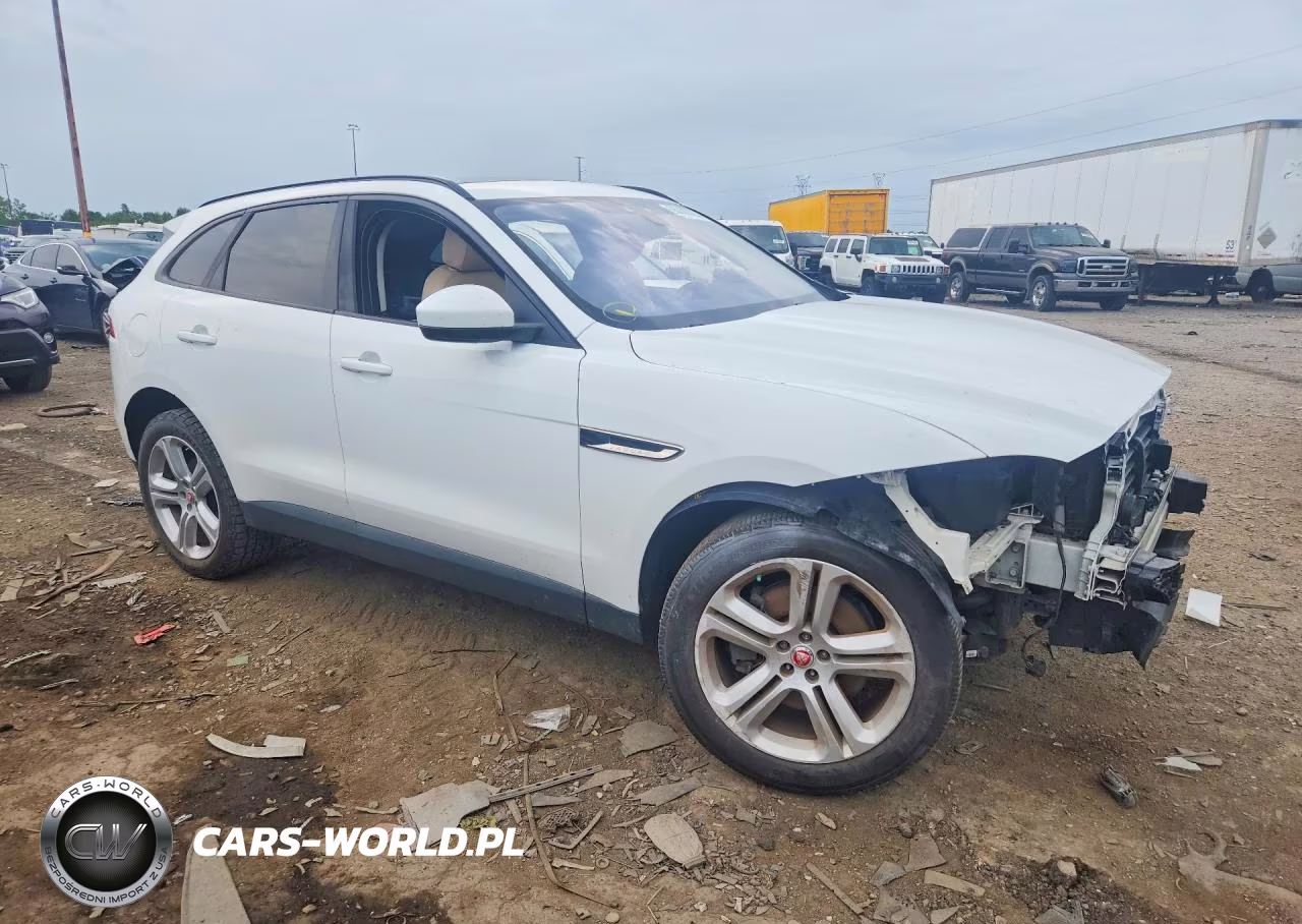 2017 Jaguar F-Pace Premium VIN:SADCJ2BV8HA884228 - 4