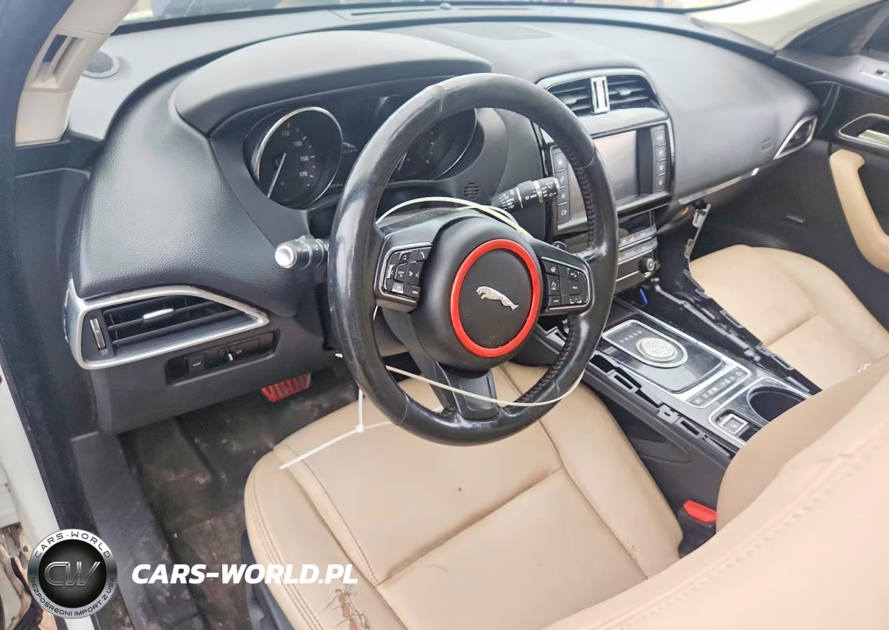 2017 Jaguar F-Pace Premium VIN:SADCJ2BV8HA884228 - 8