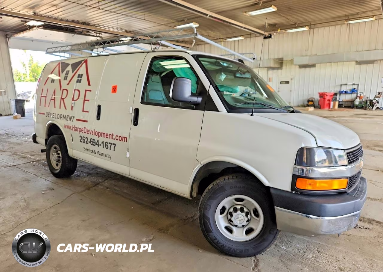 2019 Chevrolet Express 2500 Cargo Delivery Van VIN:1GCWGAFP6K1142432 - 4