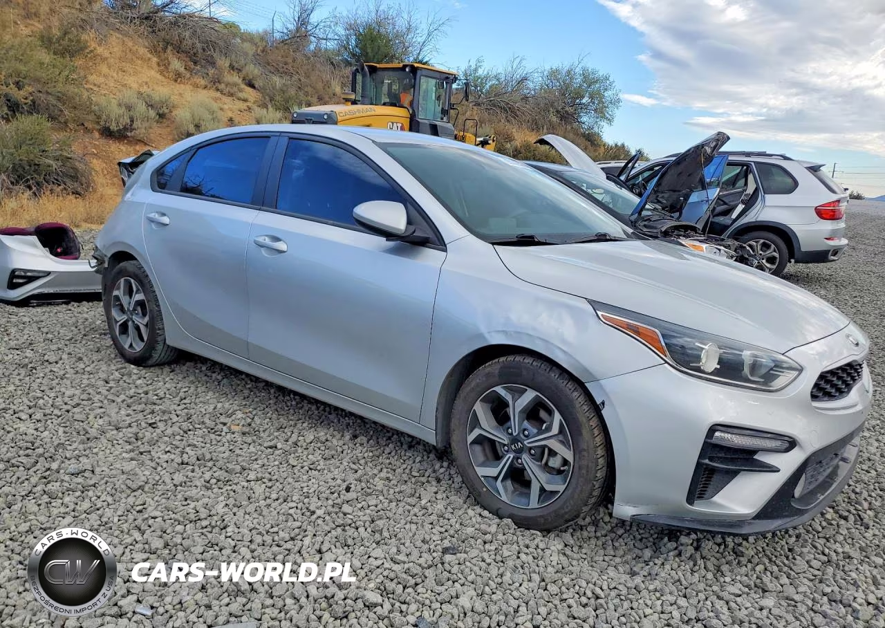2021 Kia Forte Lxs VIN:3KPF24AD4ME349074 - 4