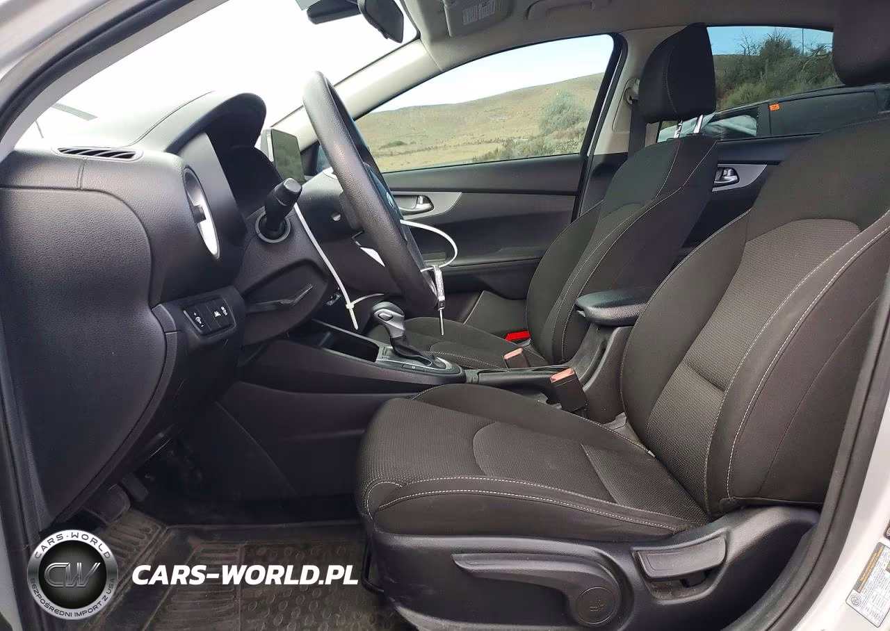 2021 Kia Forte Lxs VIN:3KPF24AD4ME349074 - 7