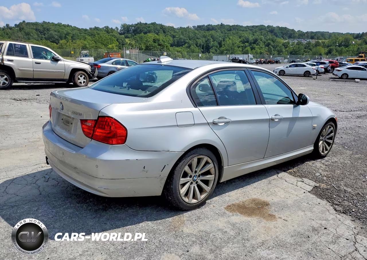 2009 BMW 328 Xi VIN:WBAPK73509A449644 - 3