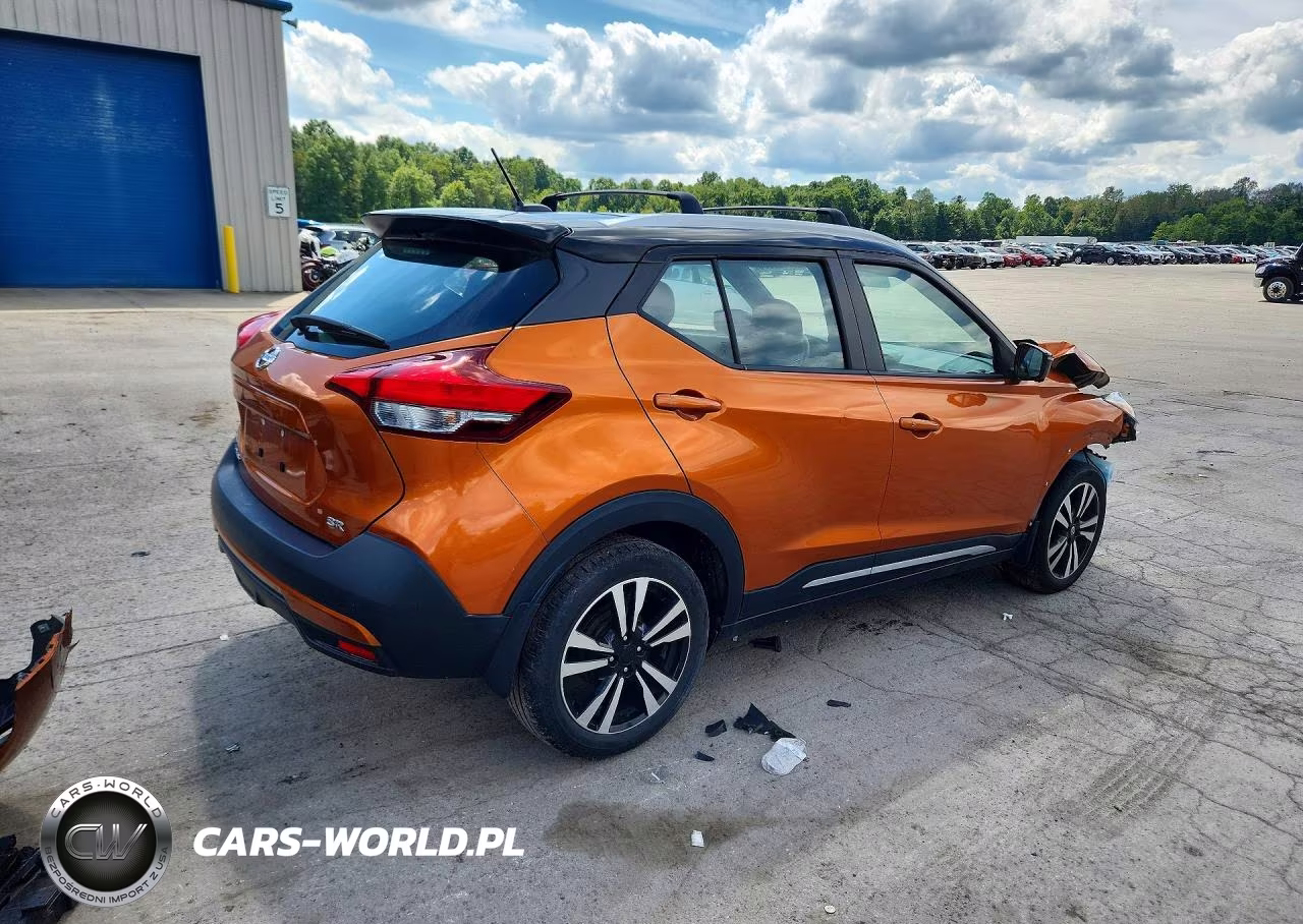 2019 Nissan Kicks Sr VIN:3N1CP5CU5KL524872 - 3