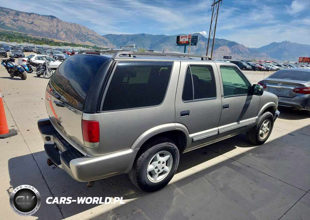 2000 Chevrolet Blazer VIN:1GNDT13W8Y2273533 - 3