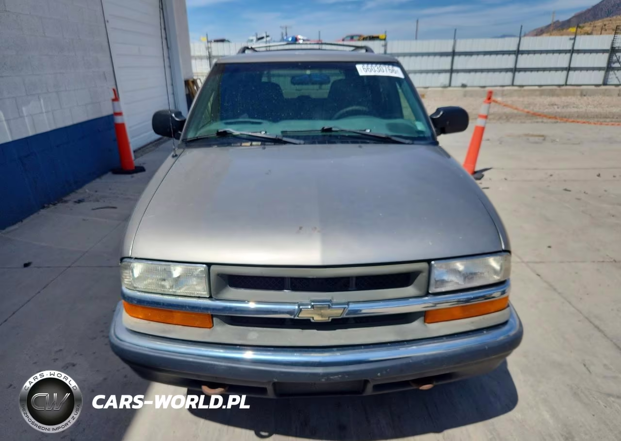 2000 Chevrolet Blazer VIN:1GNDT13W8Y2273533 - 5