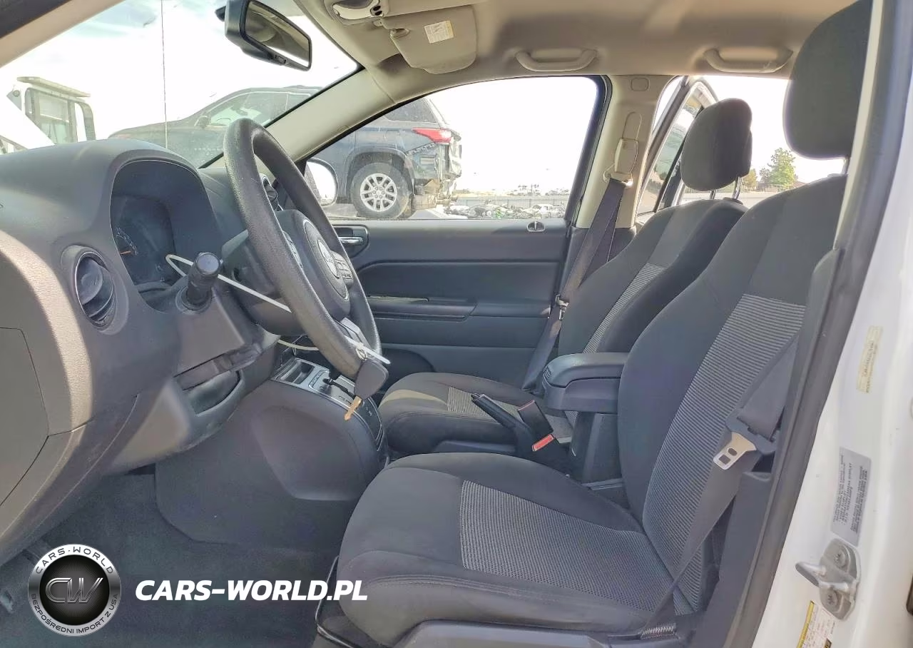 2016 Jeep Compass Sport VIN:1C4NJDBB6GD781067 - 7