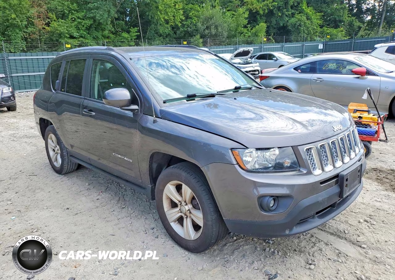 2017 Jeep Compass Latitude VIN:1C4NJDEB2HD178307 - 4
