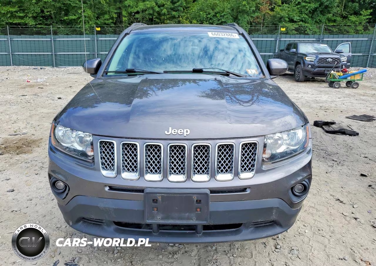 2017 Jeep Compass Latitude VIN:1C4NJDEB2HD178307 - 5