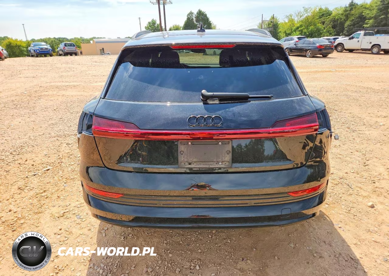 2022 Audi E-Tron Premium VIN:WA1AAAGE5NB045966 - 6