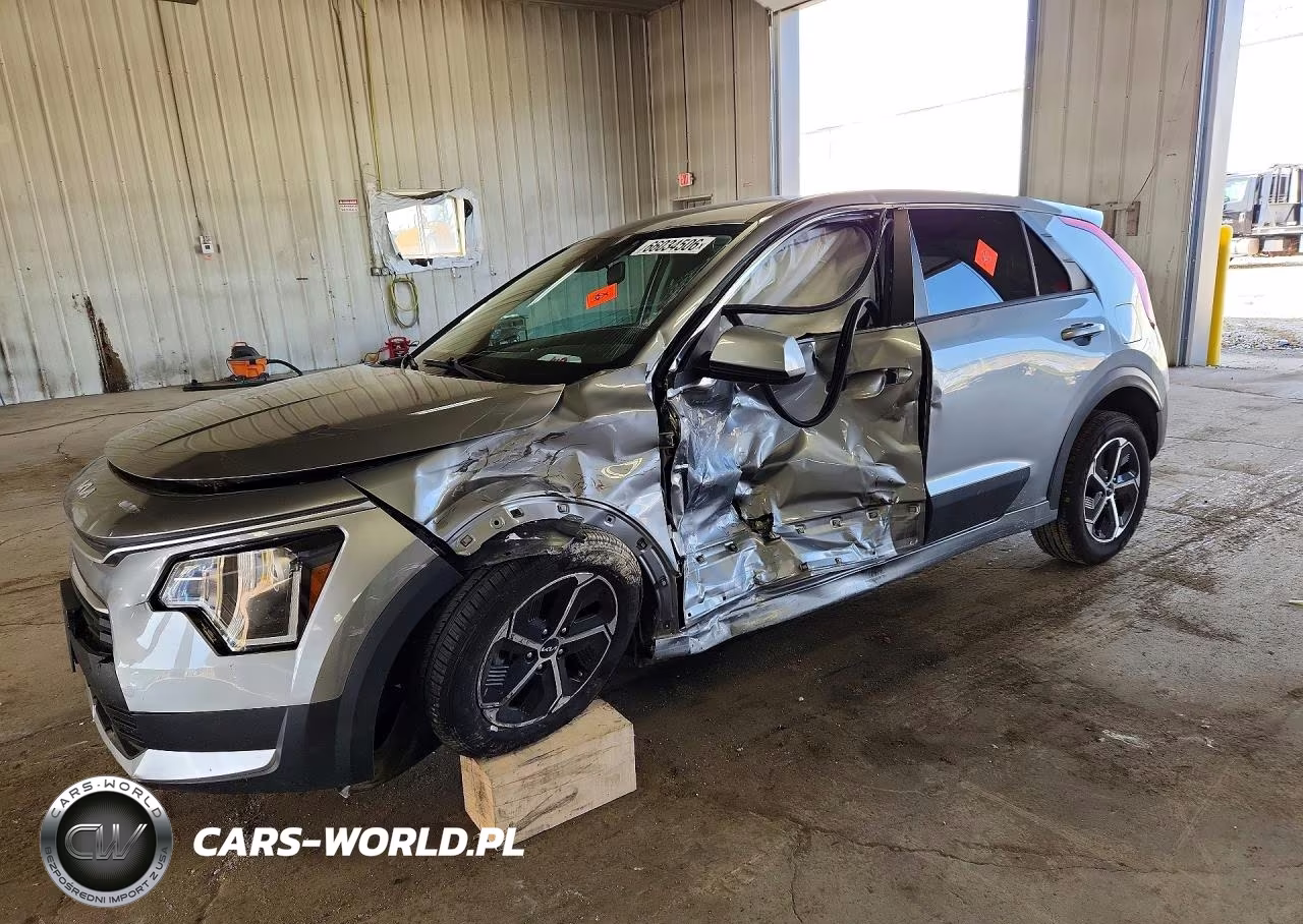 2023 Kia Niro Lx VIN:KNDCP3LE2P5065205 - 1