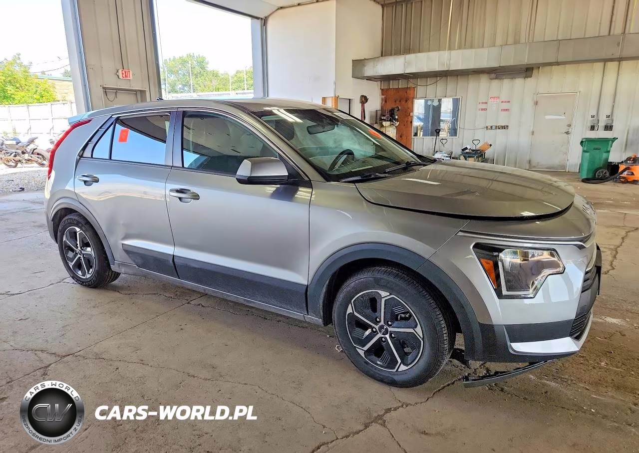 2023 Kia Niro Lx VIN:KNDCP3LE2P5065205 - 4