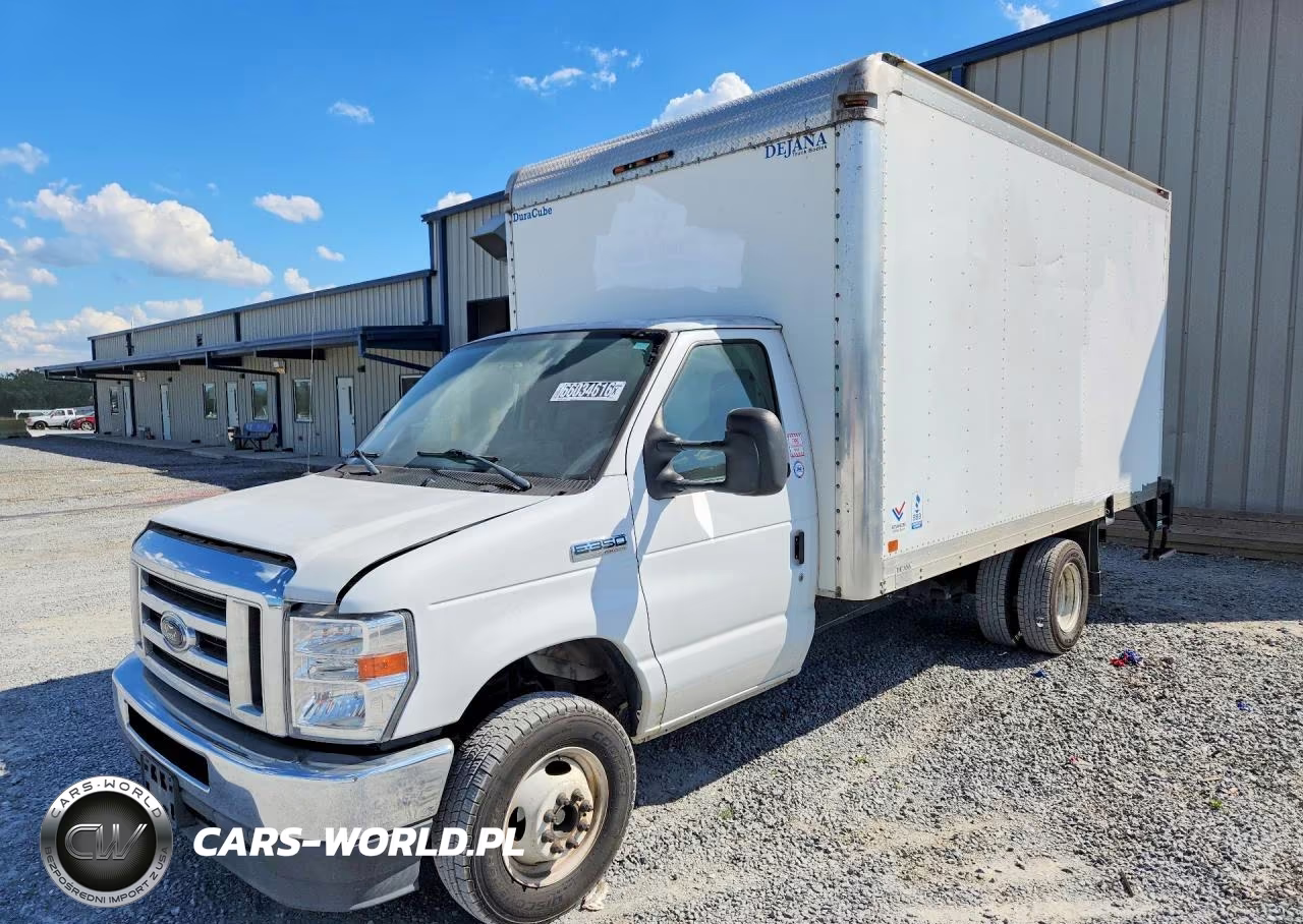 2021 Ford E350 Box Truck