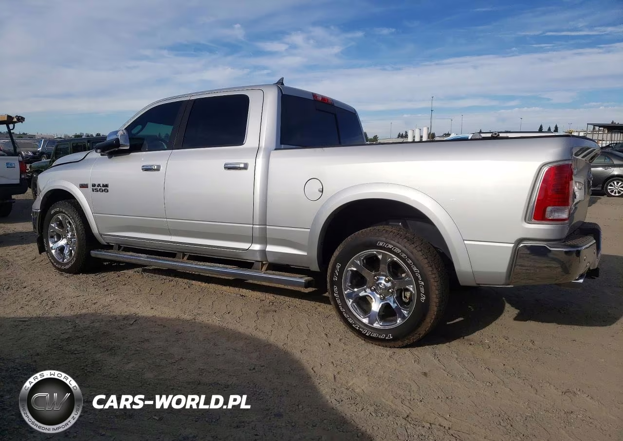 2017 Ram 1500 Laramie VIN:1C6RR7VT1HS844581 - 2