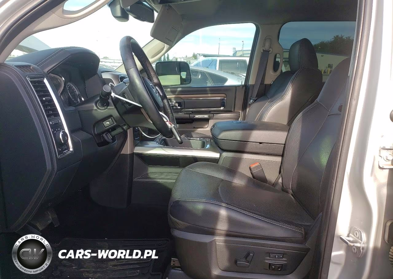 2017 Ram 1500 Laramie VIN:1C6RR7VT1HS844581 - 7