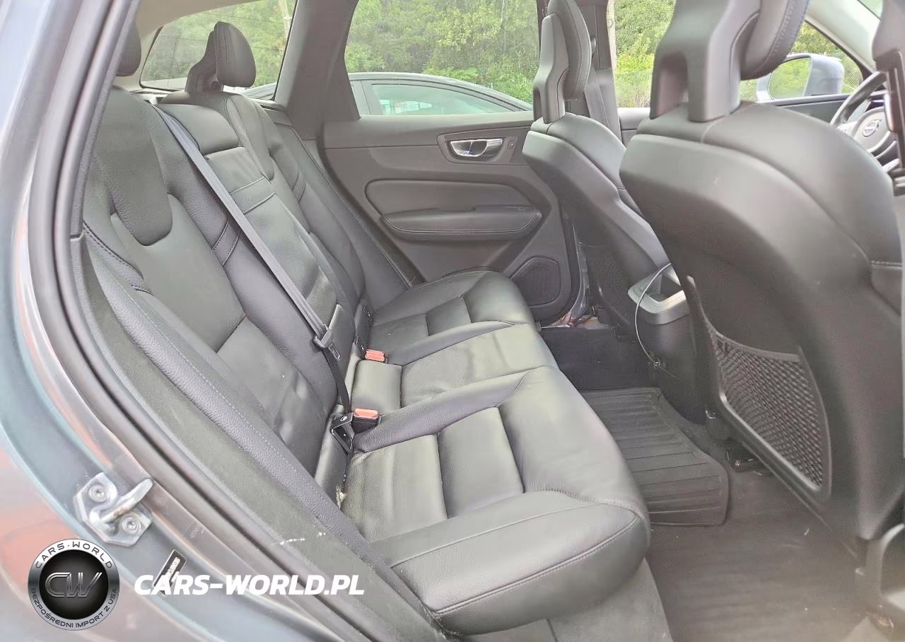 2018 Volvo Xc60 T6 Momentum VIN:YV4A22RK3J1045196 - 11