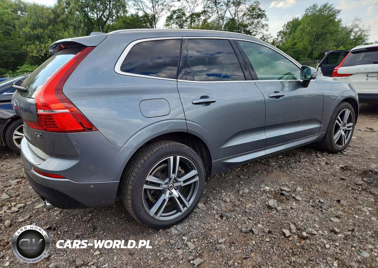 2018 Volvo Xc60 T6 Momentum VIN:YV4A22RK3J1045196 - 3