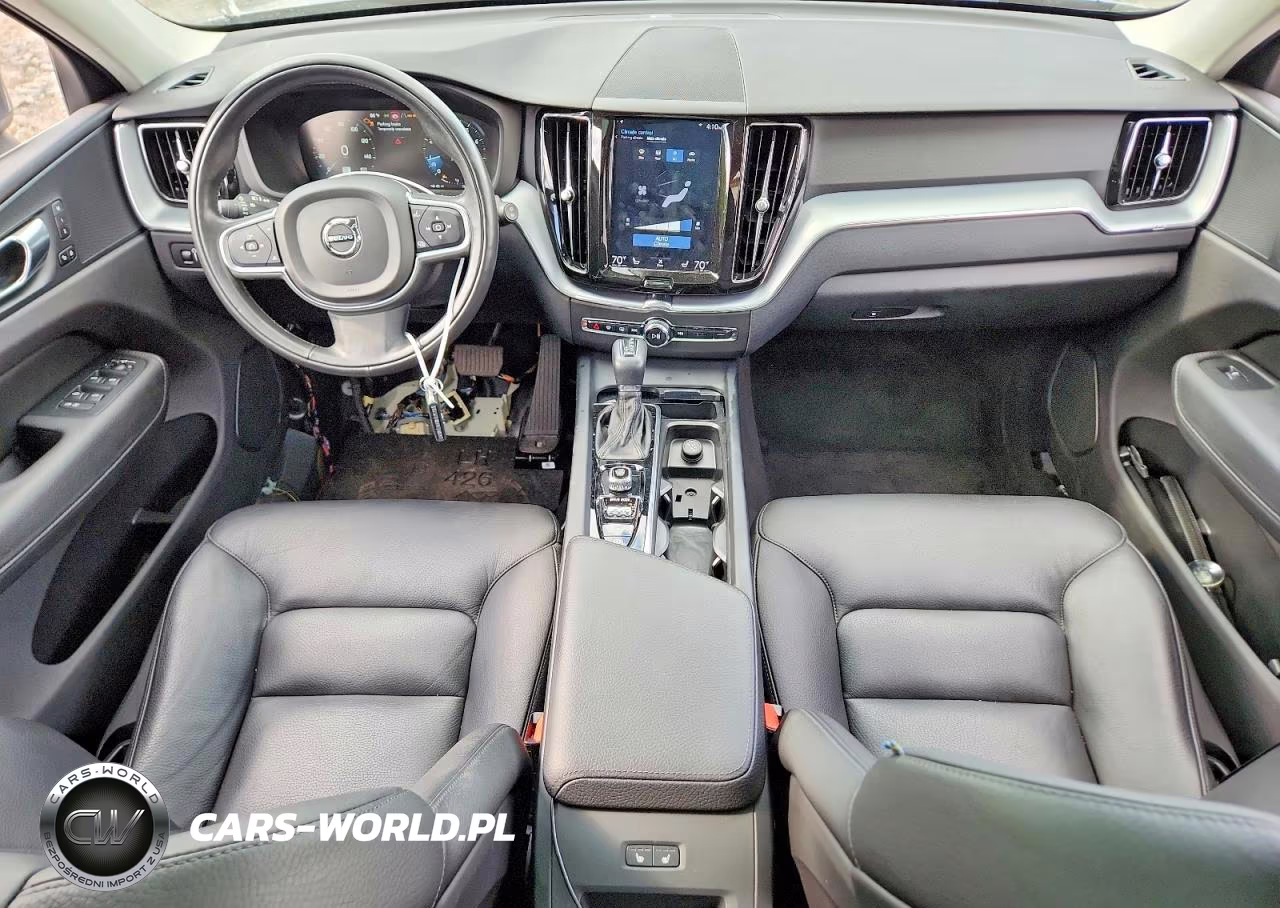 2018 Volvo Xc60 T6 Momentum VIN:YV4A22RK3J1045196 - 8