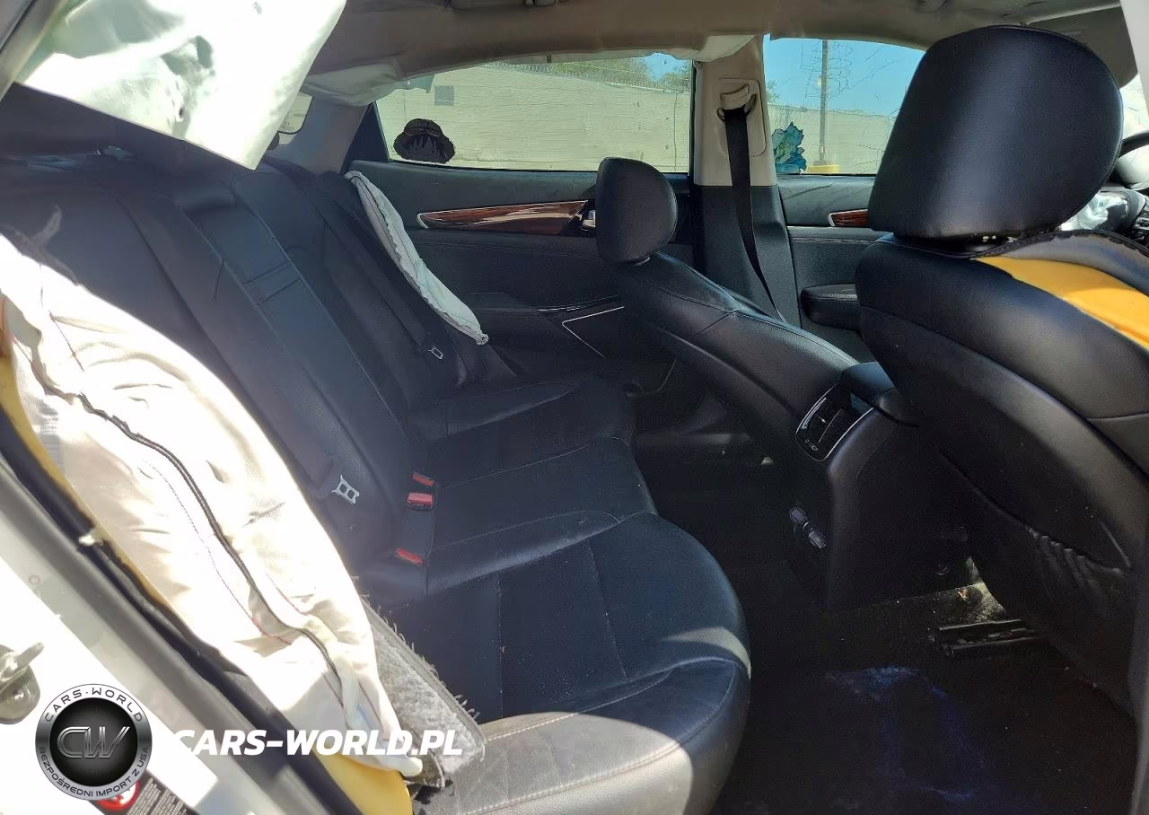 2018 Kia Cadenza Premium VIN:KNALB4J1XJ5097389 - 10