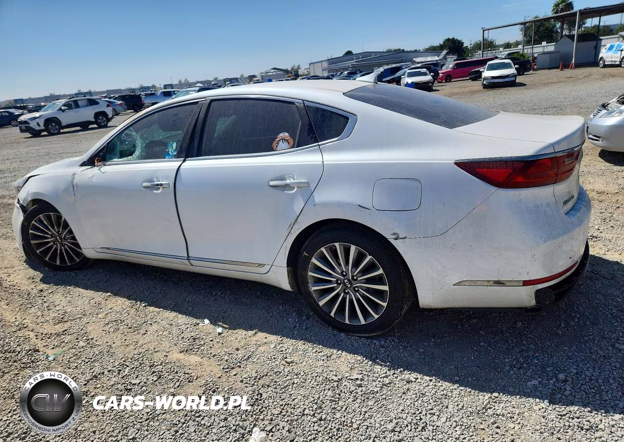 2018 Kia Cadenza Premium VIN:KNALB4J1XJ5097389 - 2