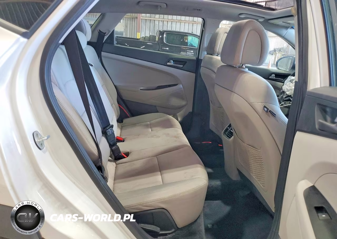 2017 Hyundai Tucson Value VIN:KM8J33A25HU581573 - 11