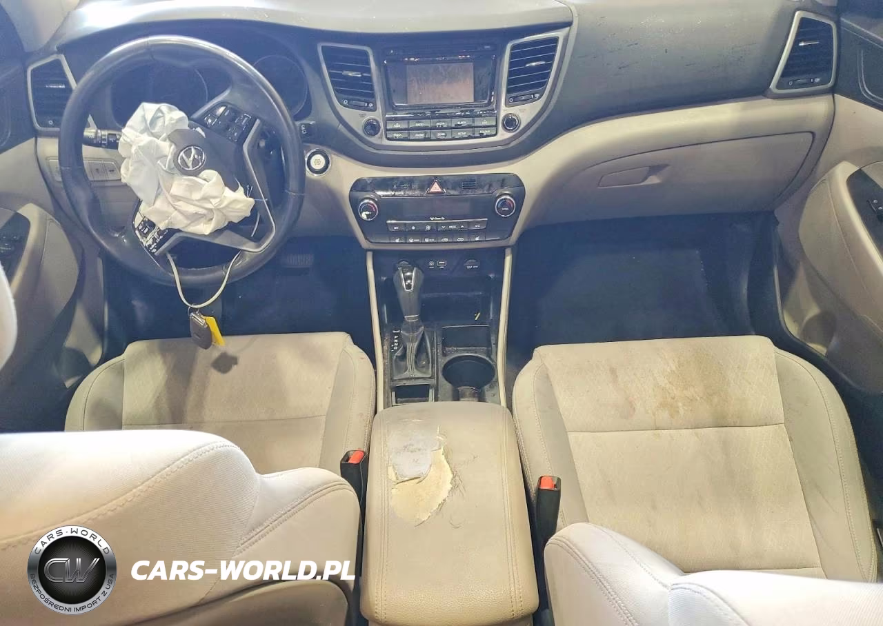 2017 Hyundai Tucson Value VIN:KM8J33A25HU581573 - 8