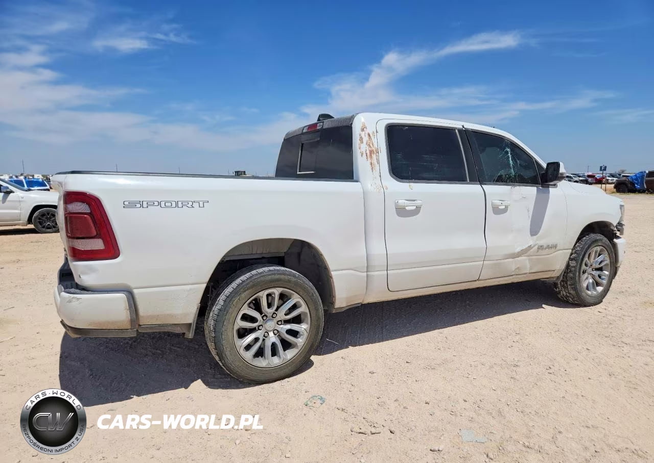 2023 Ram 1500 Laramie VIN:1C6SRFJT1PN542447 - 3