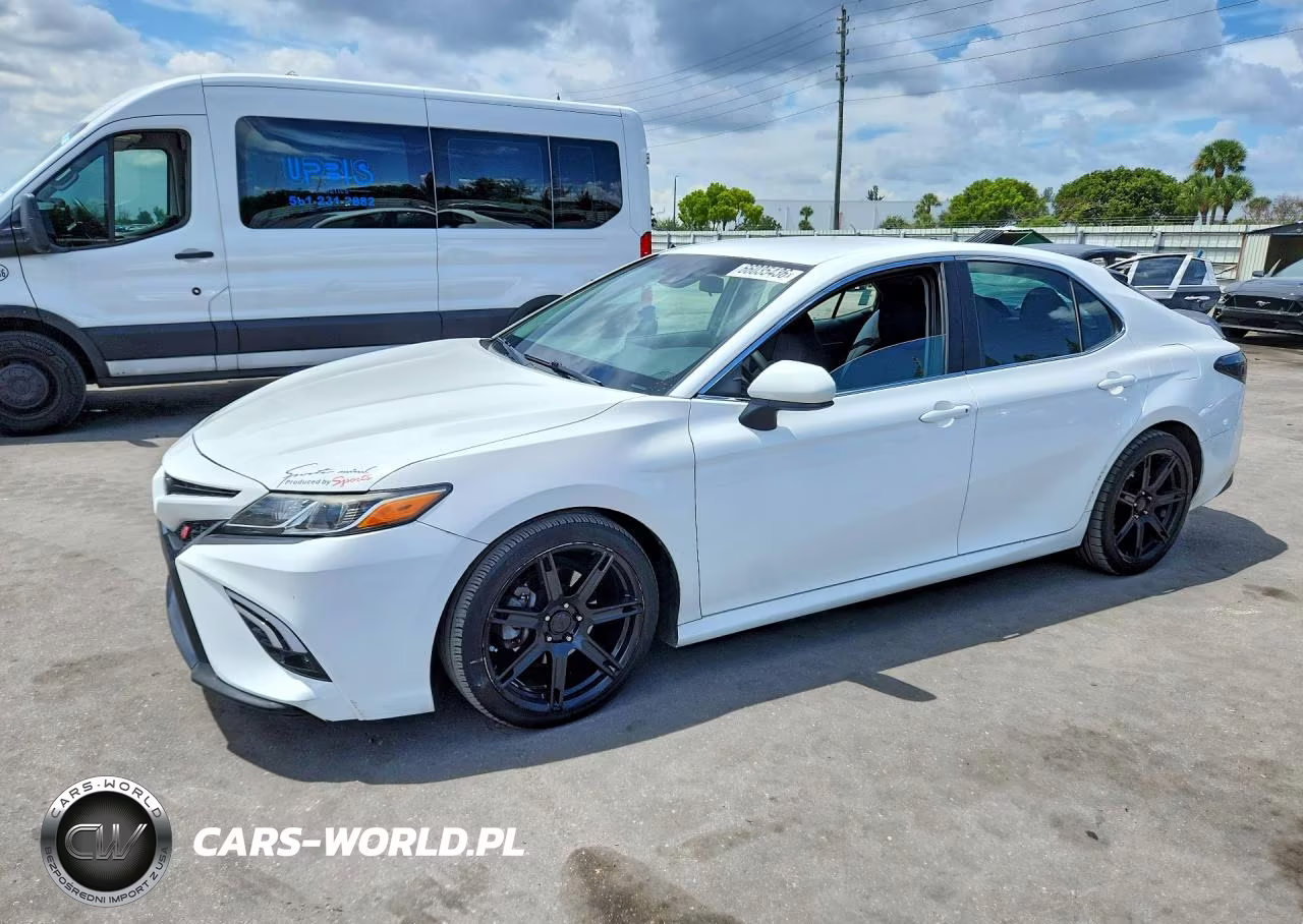 2018 Toyota Camry L – zdjęcie 1 z 12