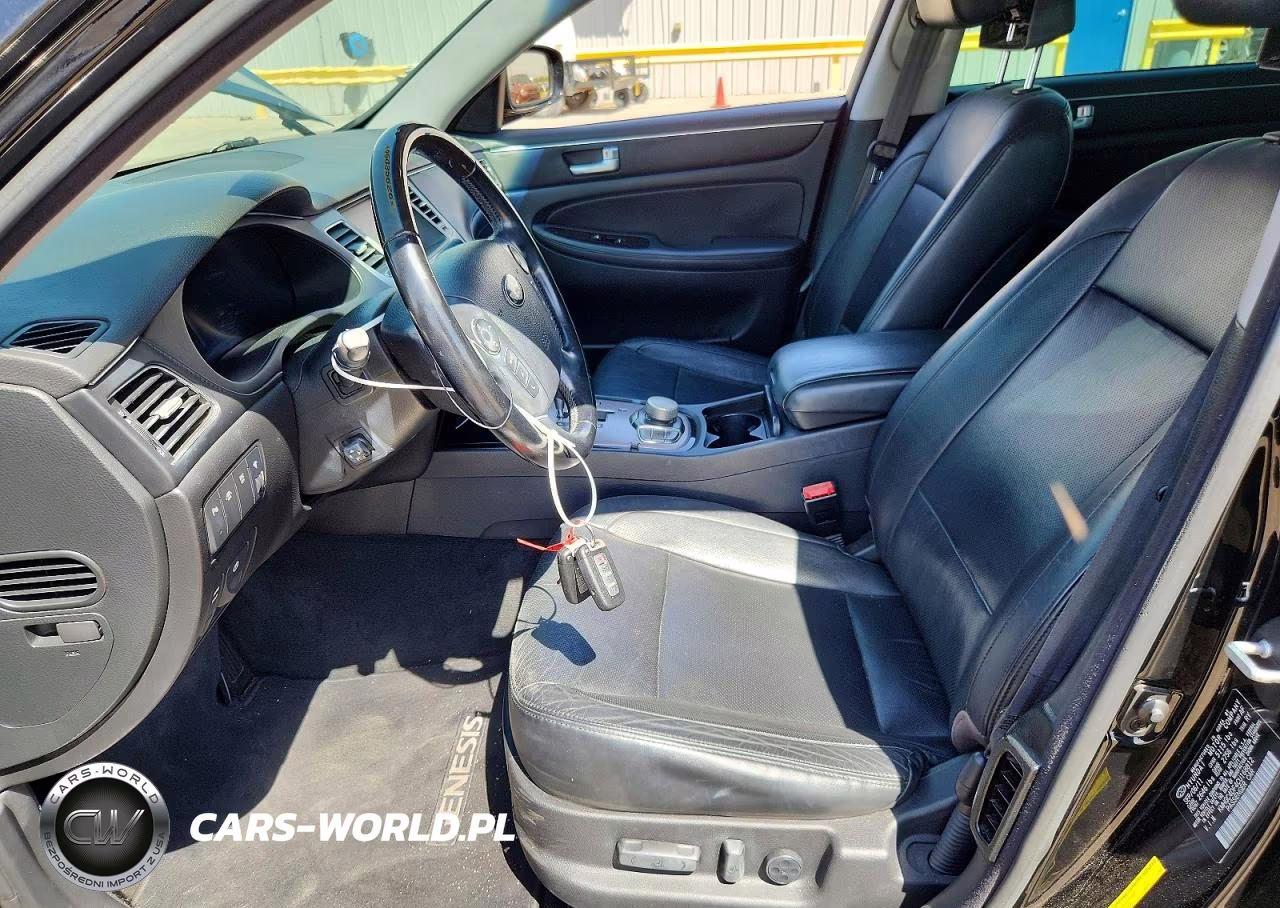 2012 Hyundai Genesis 4.6L VIN:KMHGC4DF4CU168812 - 7