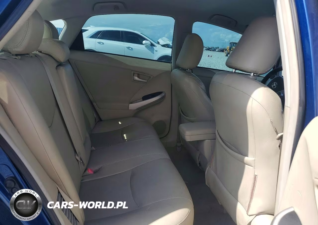 2011 Toyota Prius Two VIN:JTDKN3DU3B1425332 - 10