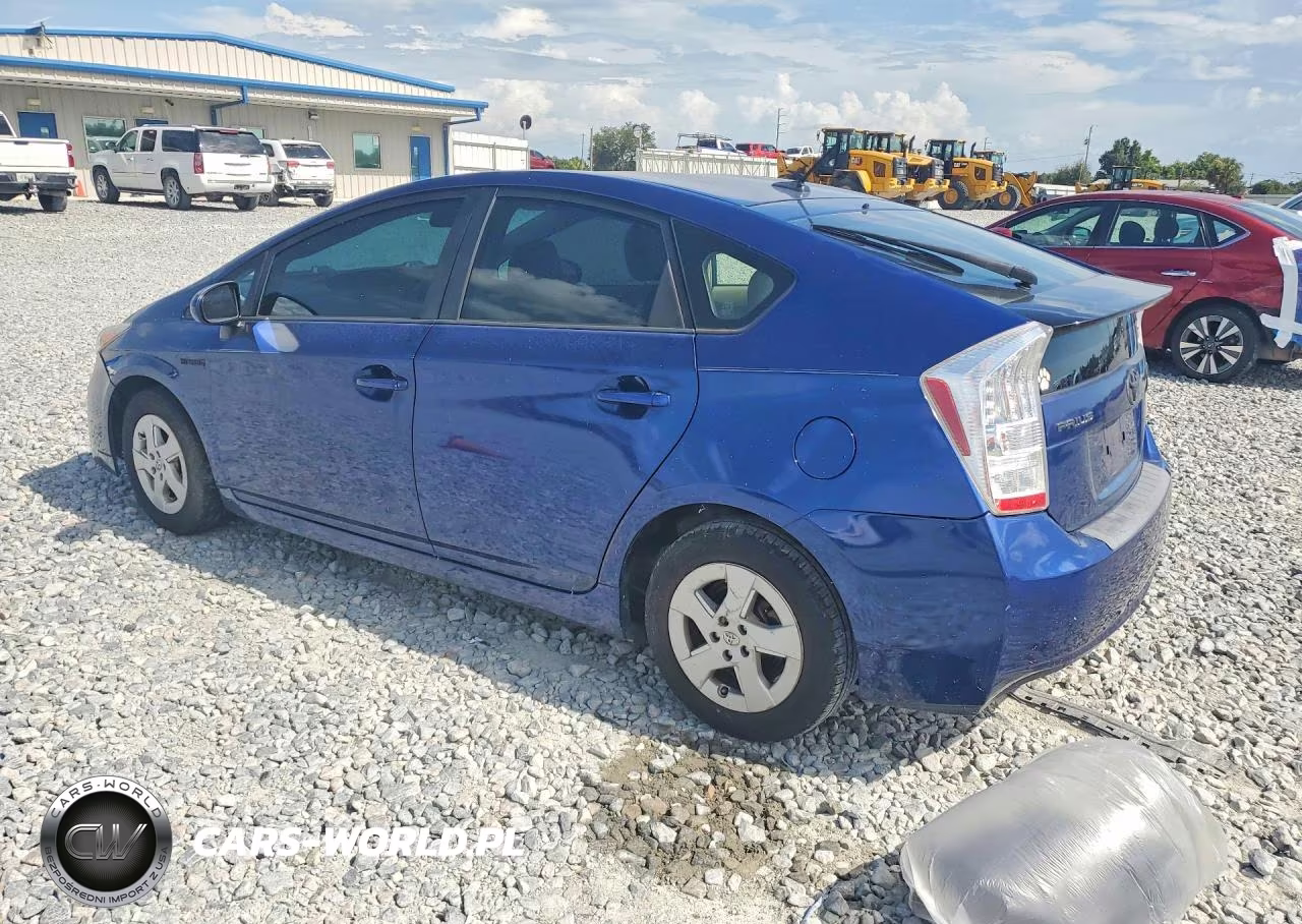 2011 Toyota Prius Two VIN:JTDKN3DU3B1425332 - 2