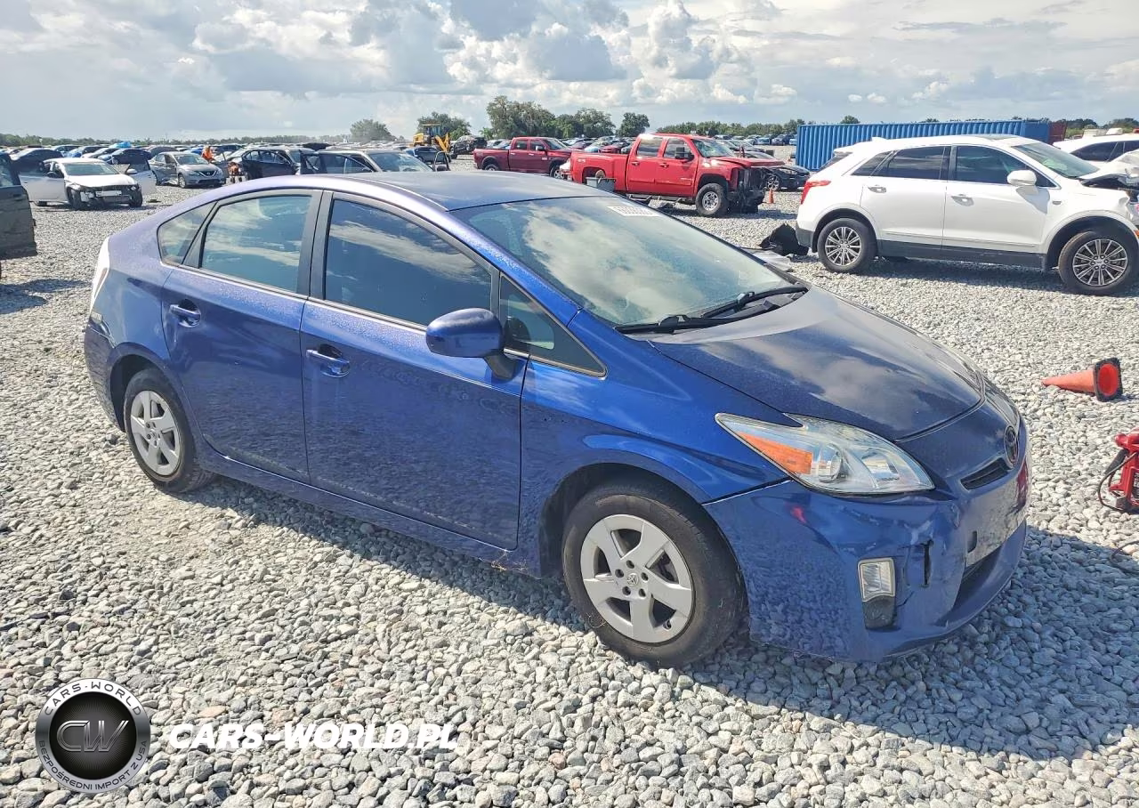 2011 Toyota Prius Two VIN:JTDKN3DU3B1425332 - 4