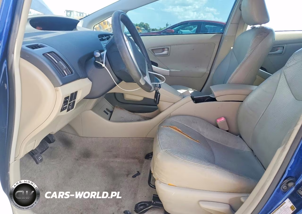 2011 Toyota Prius Two VIN:JTDKN3DU3B1425332 - 7