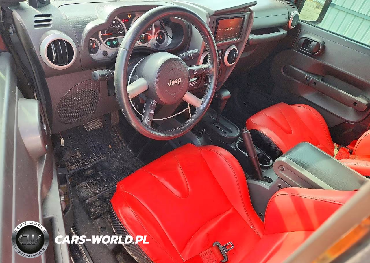 2010 Jeep Wrangler Unlimited Sahara VIN:1J4BA5H12AL144157 - 8