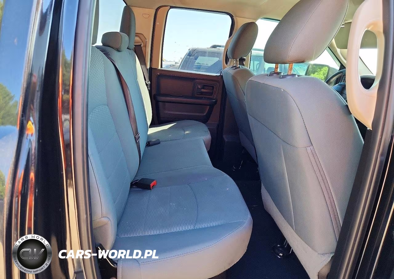 2019 Ram 1500 Classic Tradesman VIN:1C6RR6FG6KS528693 - 10