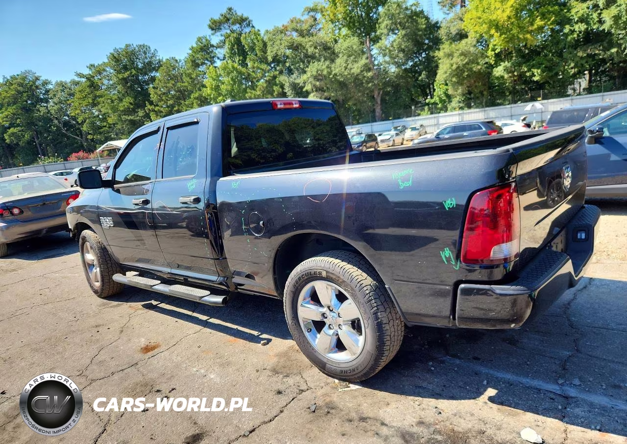 2019 Ram 1500 Classic Tradesman VIN:1C6RR6FG6KS528693 - 2