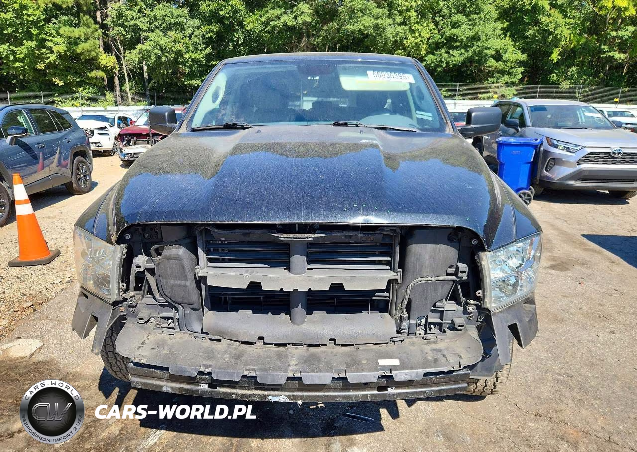 2019 Ram 1500 Classic Tradesman VIN:1C6RR6FG6KS528693 - 5