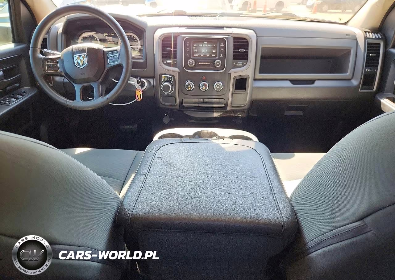 2019 Ram 1500 Classic Tradesman VIN:1C6RR6FG6KS528693 - 8