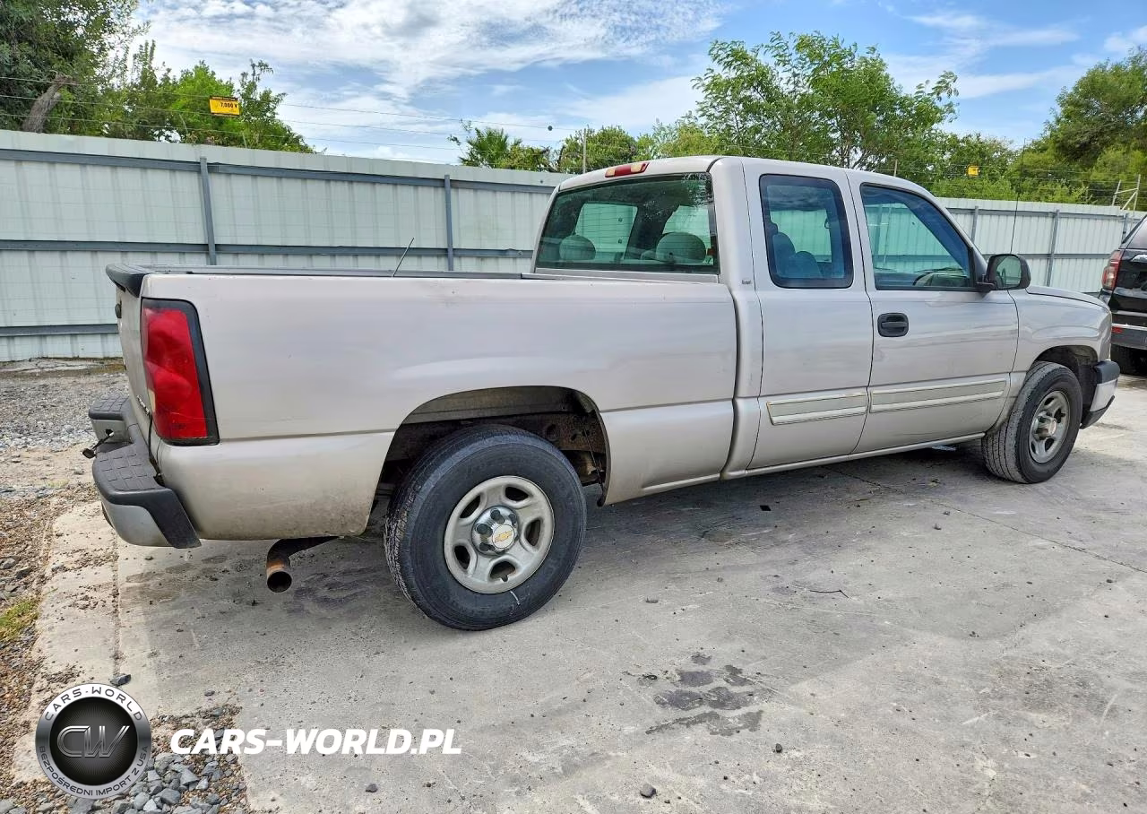 2004 Chevrolet Silverado C1500 VIN:2GCEC19V641198790 - 3