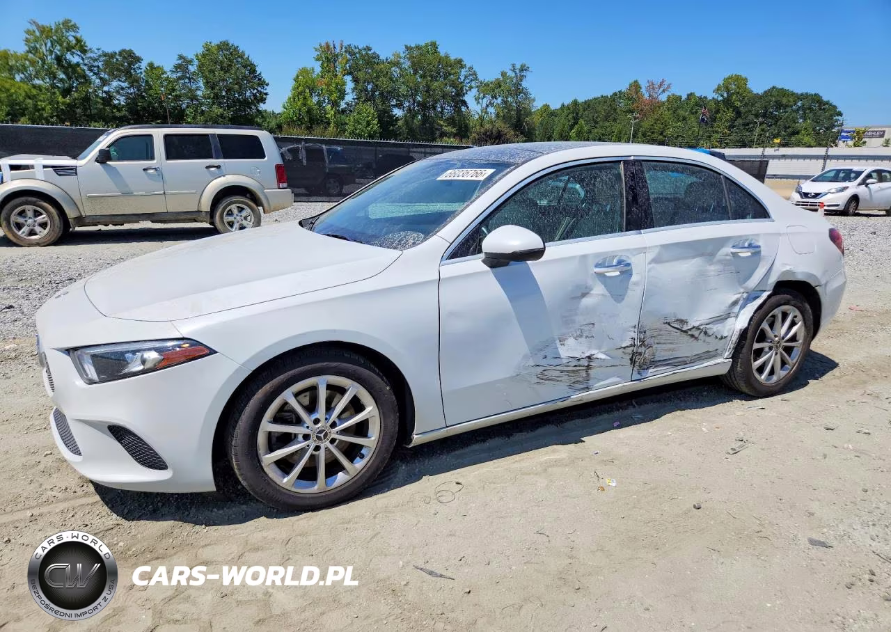 2020 Mercedes-Benz A 220 – zdjęcie 1 z 12