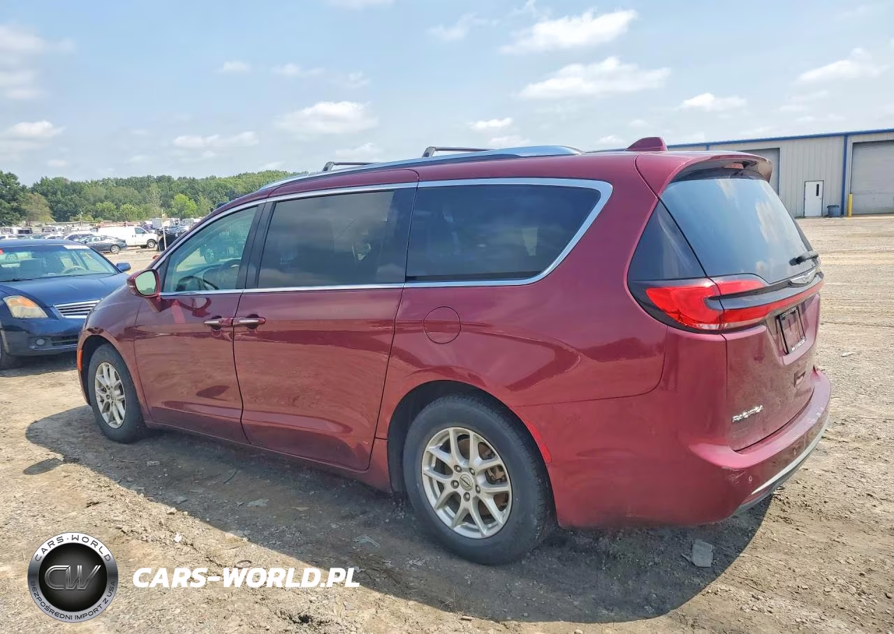 2021 Chrysler Pacifica Touring L VIN:2C4RC1BG2MR592091 - 2