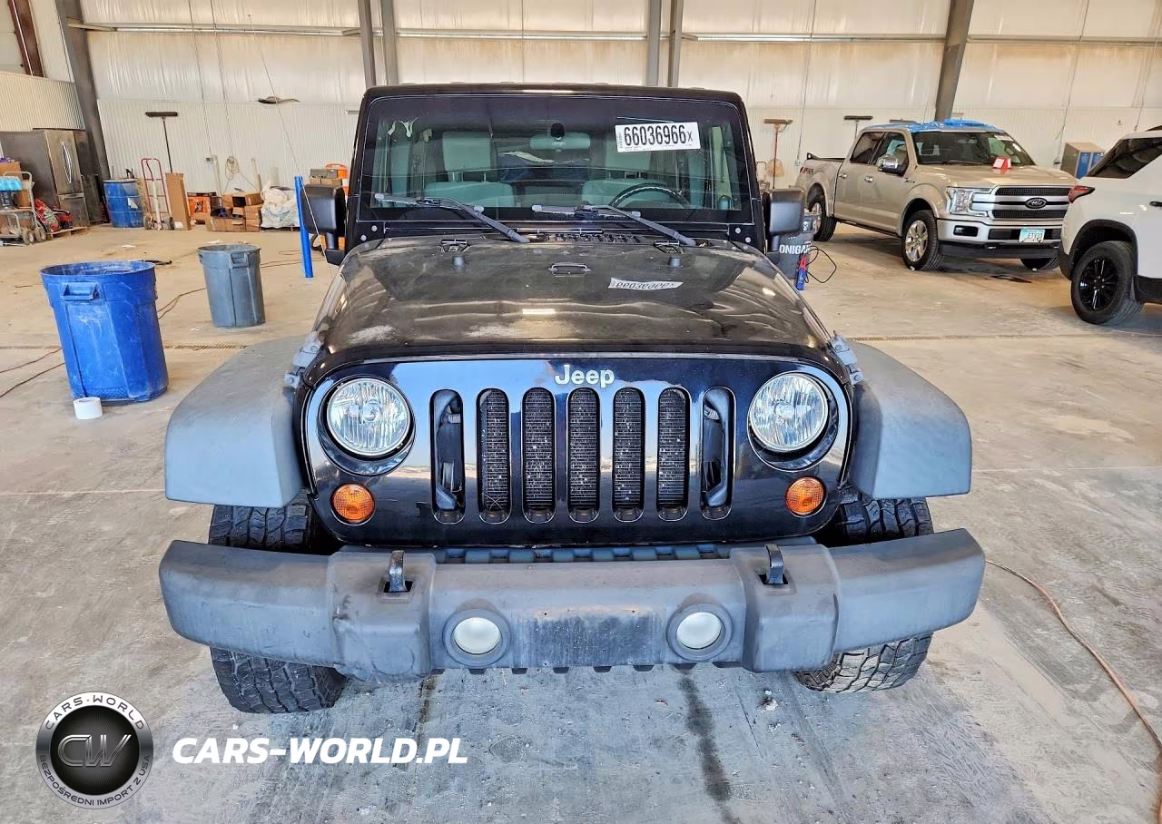 2010 Jeep Wrangler Unlimited Sport VIN:1J4BA3H11AL145806 - 5