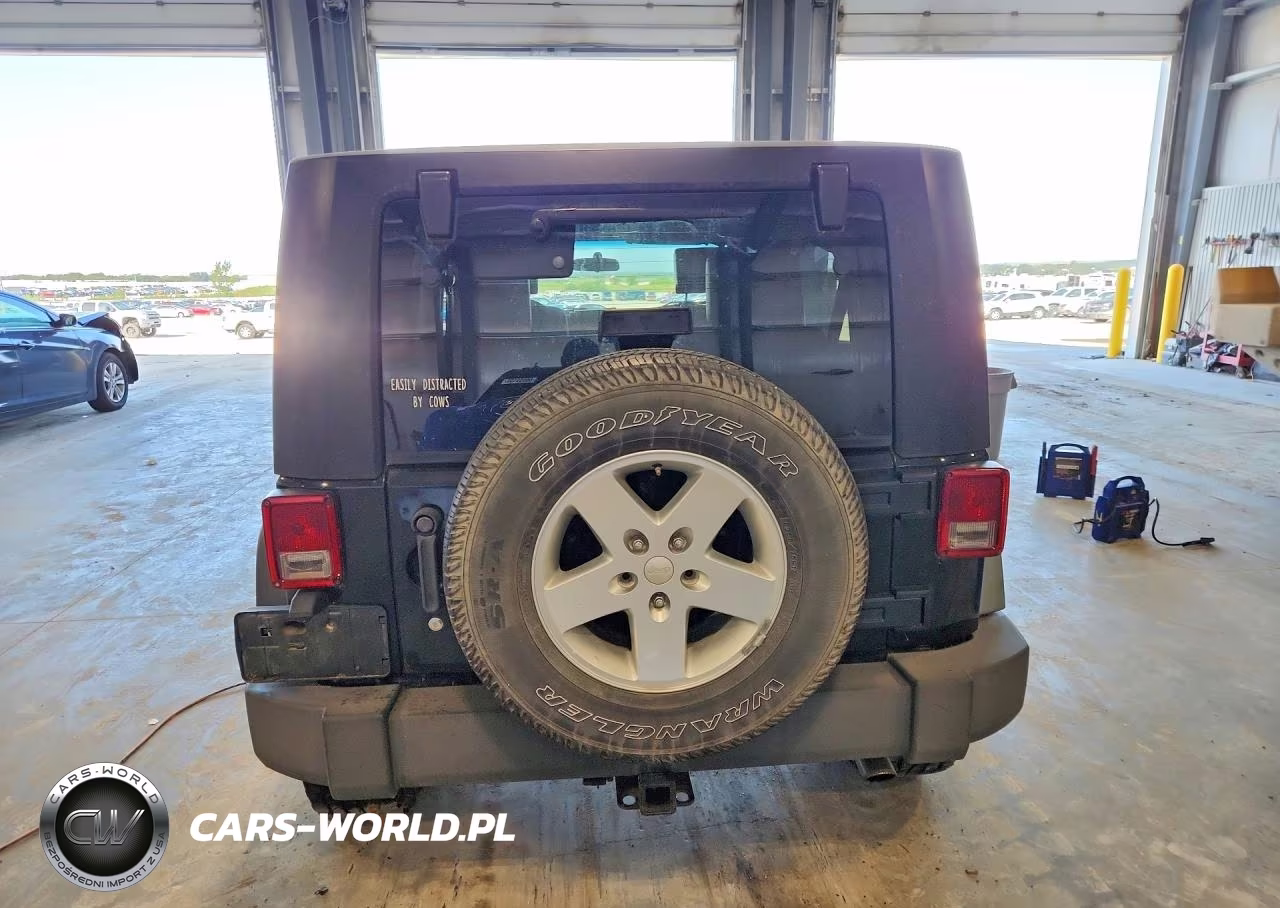 2010 Jeep Wrangler Unlimited Sport VIN:1J4BA3H11AL145806 - 6