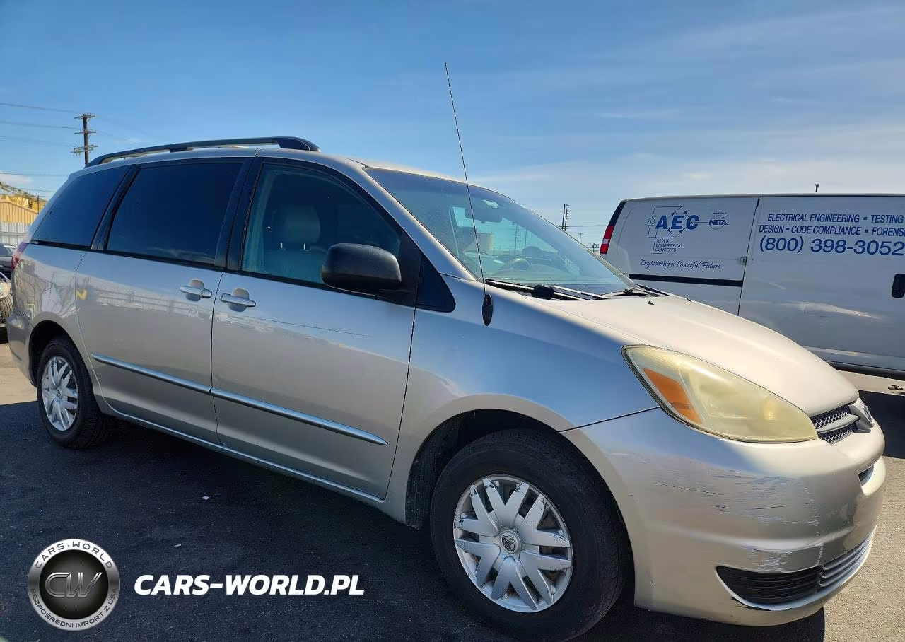 2005 Toyota Sienna Le 7 Passenger VIN:5TDZA23C65S251647 - 4