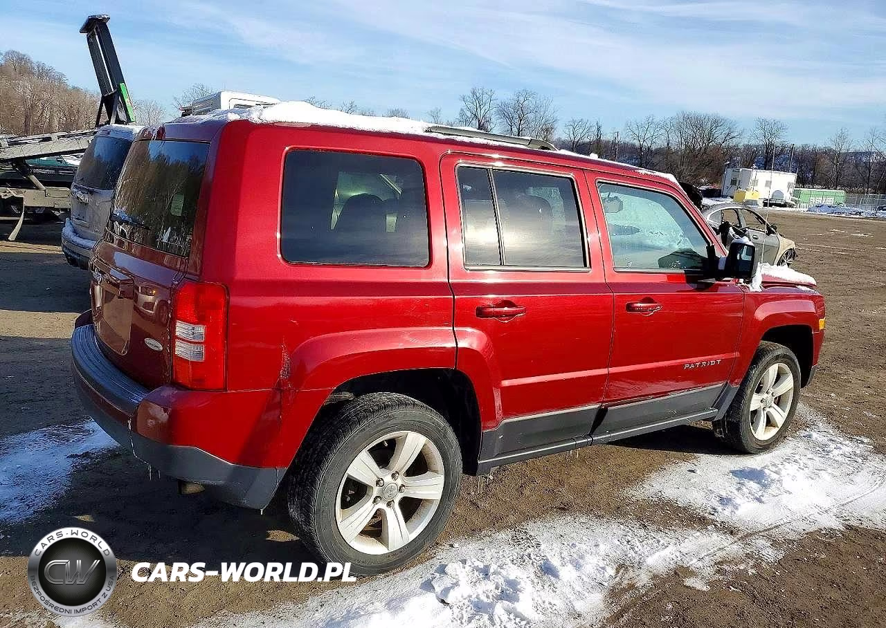 2015 Jeep Patriot Latitude VIN:1C4NJRFB5FD376694 - 3